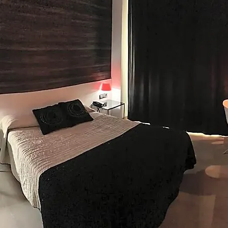 Hotel La 2*